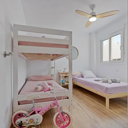 Solana Carihuela Playa * טורמולינוס