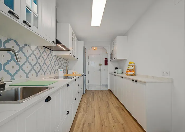 Solana Carihuela Playa Parking Terrace